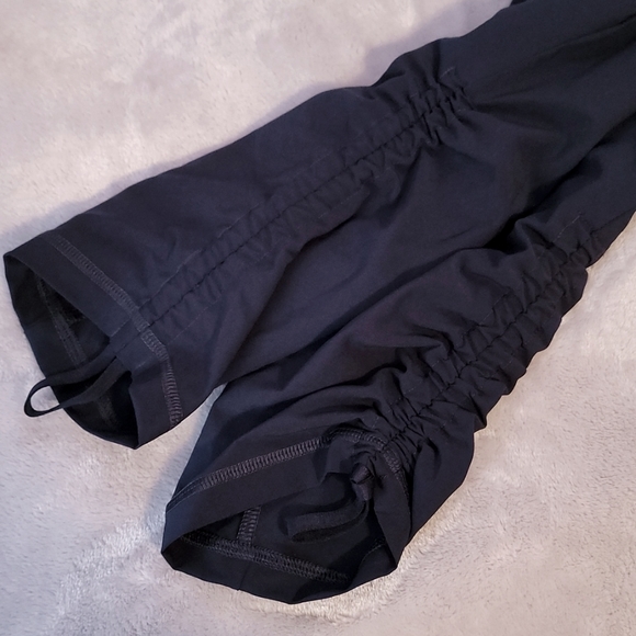 CALIA by Carrie Underwood Mid Rise Crop Pants - Picture 3 of 4